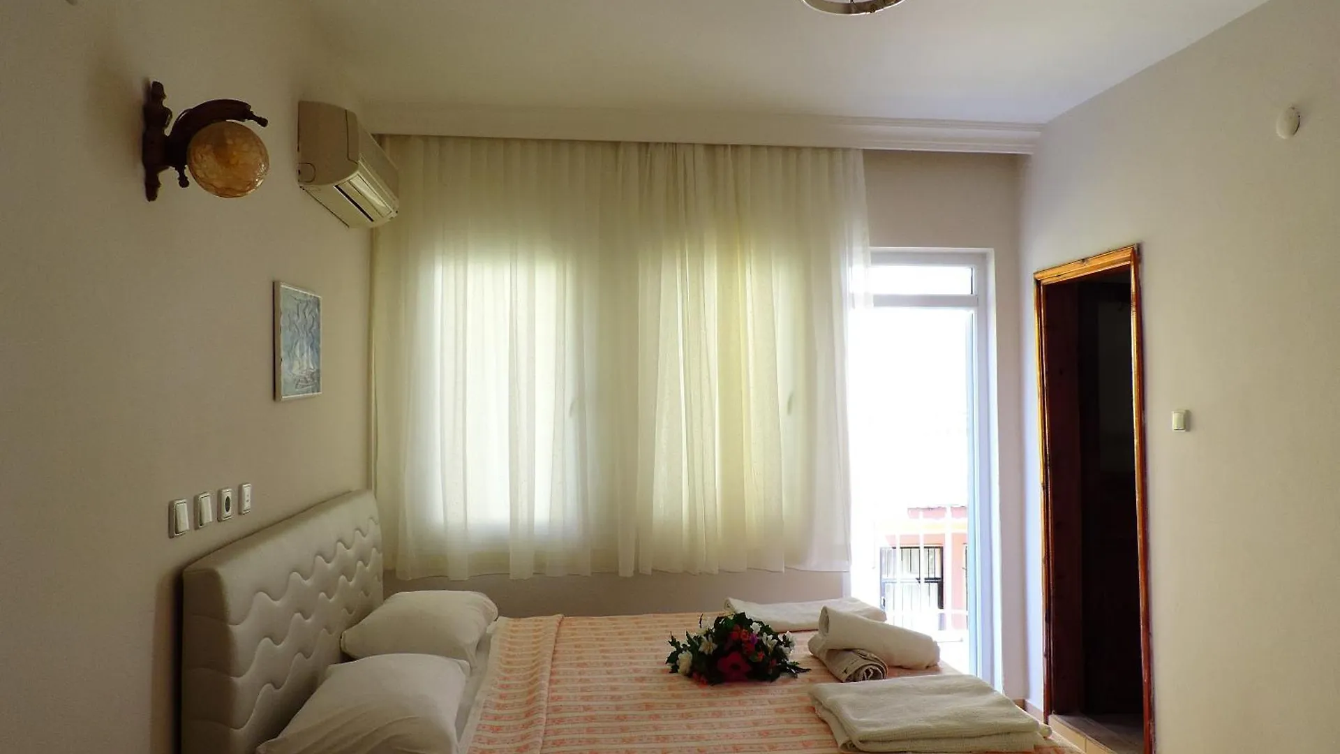 Oda ve Kahvaltı Onur Pension Fethiye